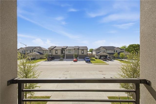 536 Momma Bear Drive, College Station, TX 77845