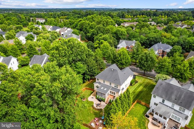 5777 WATERLOO BRIDGE CIR, Haymarket, VA 20169