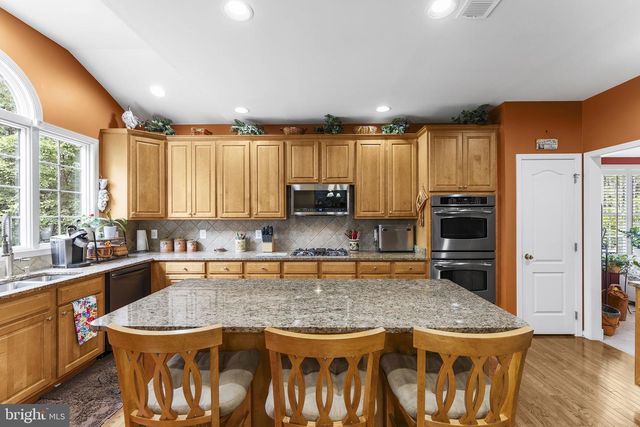 5777 WATERLOO BRIDGE CIR, Haymarket, VA 20169