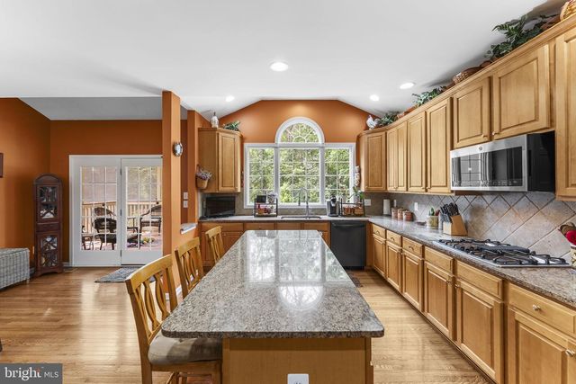 5777 WATERLOO BRIDGE CIR, Haymarket, VA 20169