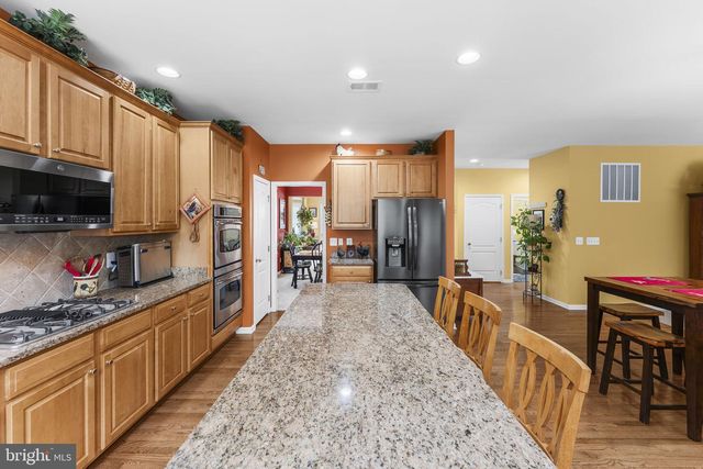 5777 WATERLOO BRIDGE CIR, Haymarket, VA 20169