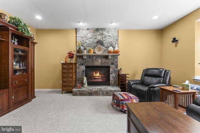 5777 WATERLOO BRIDGE CIR, Haymarket, VA 20169