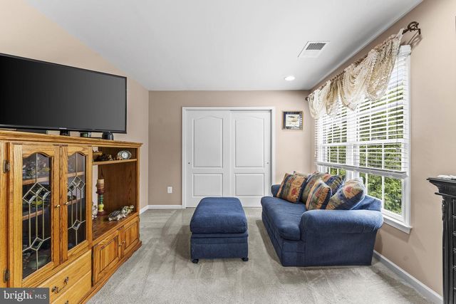 5777 WATERLOO BRIDGE CIR, Haymarket, VA 20169