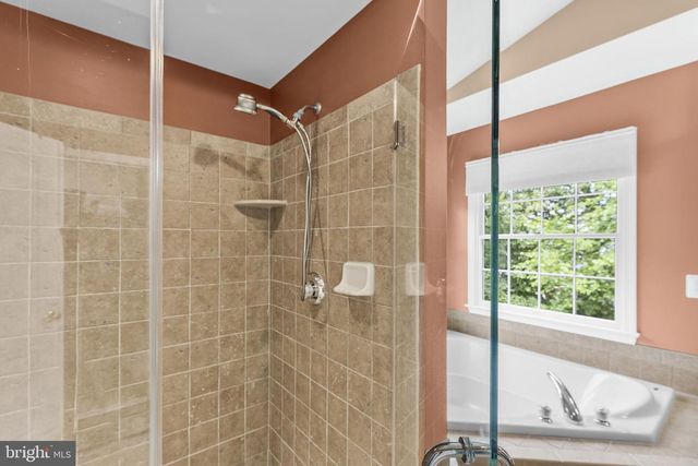 5777 WATERLOO BRIDGE CIR, Haymarket, VA 20169