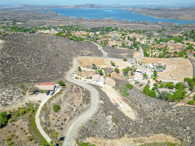 20948 Onaknoll Drive, Lake Mathews, CA 92570