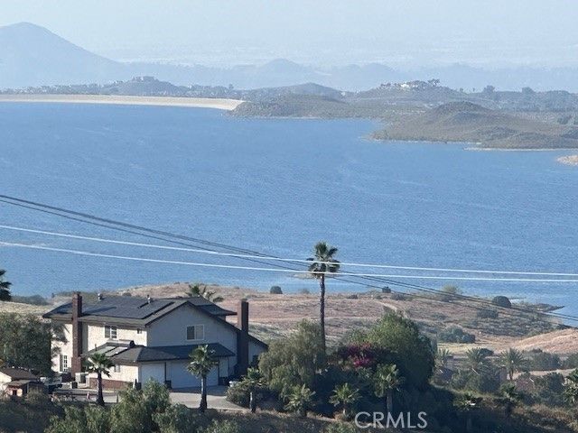 20948 Onaknoll Drive, Lake Mathews, CA 92570