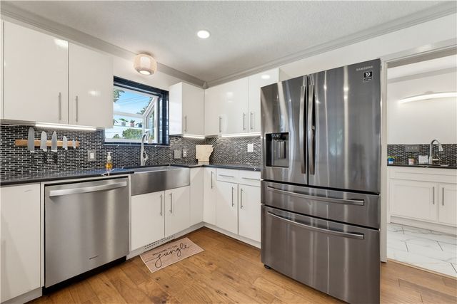 703 Bella Vista Road, Bentonville, AR 72712