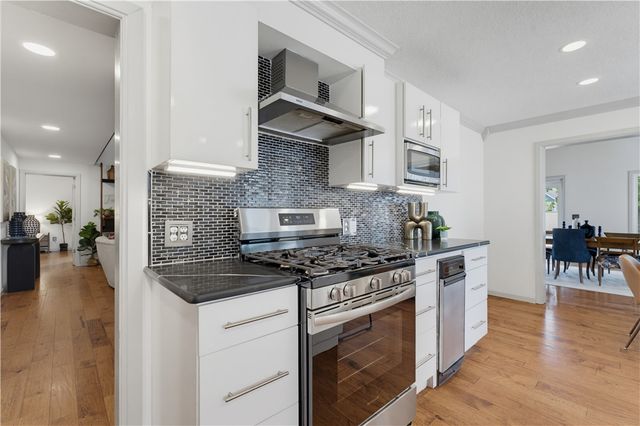 703 Bella Vista Road, Bentonville, AR 72712