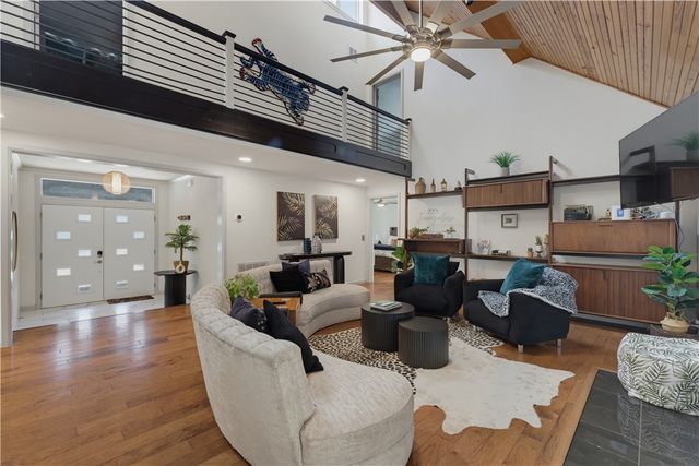 703 Bella Vista Road, Bentonville, AR 72712