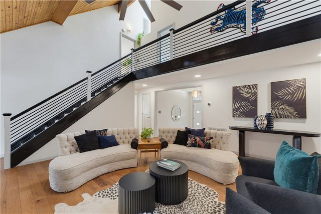 703 Bella Vista Road, Bentonville, AR 72712