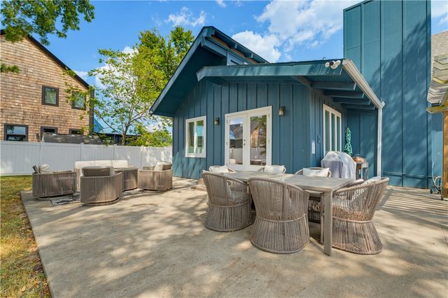 703 Bella Vista Road, Bentonville, AR 72712