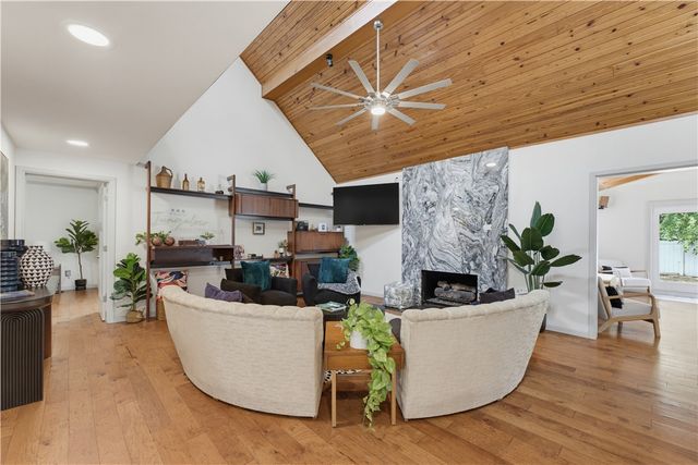 703 Bella Vista Road, Bentonville, AR 72712
