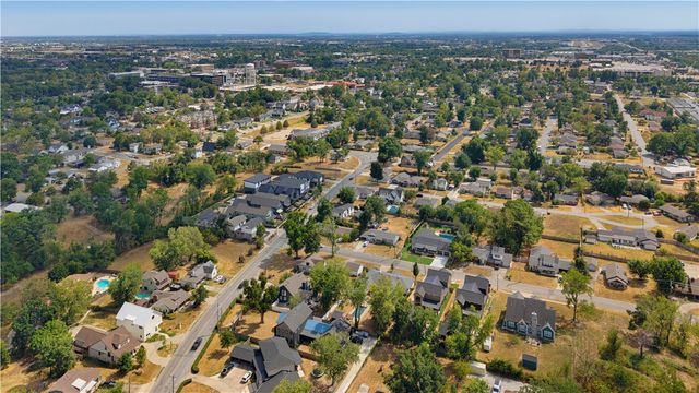 703 Bella Vista Road, Bentonville, AR 72712