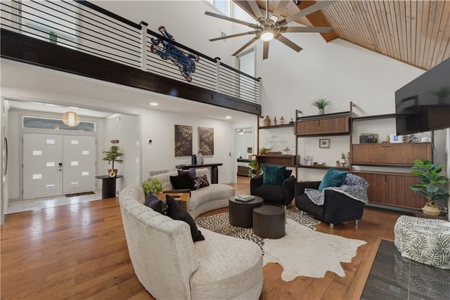 703 Bella Vista Road, Bentonville, AR 72712