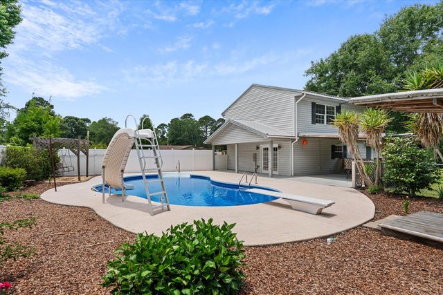4339 Pinewood Circle, Beaufort, SC 29906