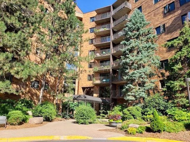 210 W Grant Street 615, Minneapolis, MN 55403