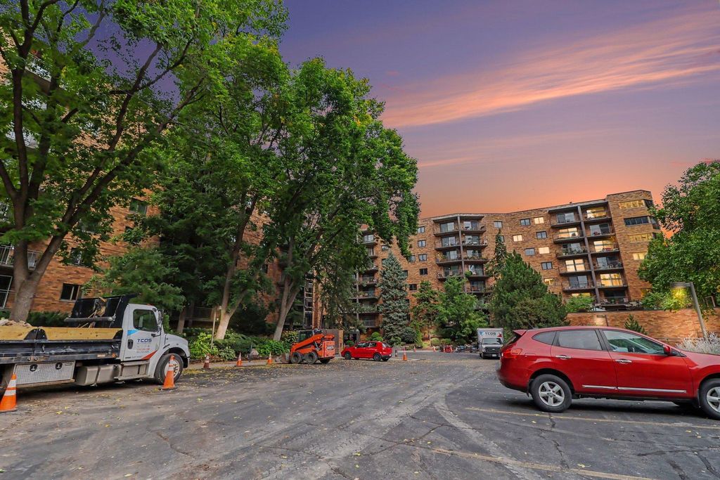 210 W Grant Street 615, Minneapolis, MN 55403