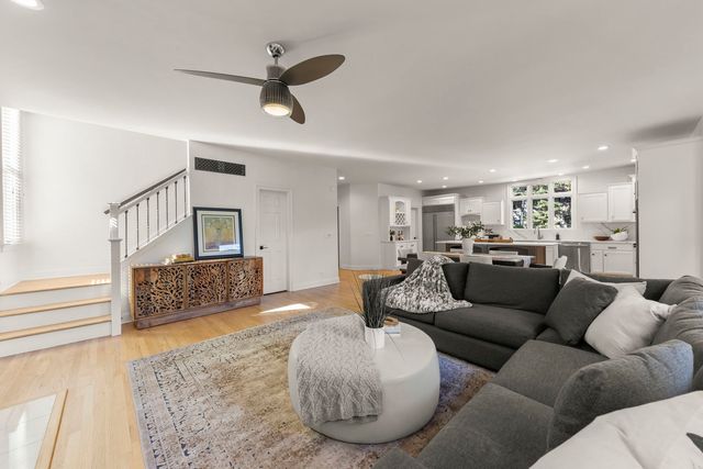 26 N Julian Street, Naperville, IL 60540