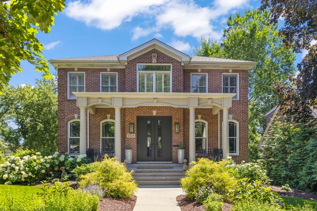 26 N Julian Street, Naperville, IL 60540