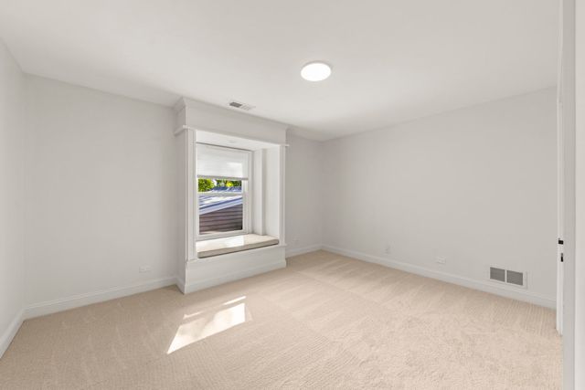 26 N Julian Street, Naperville, IL 60540