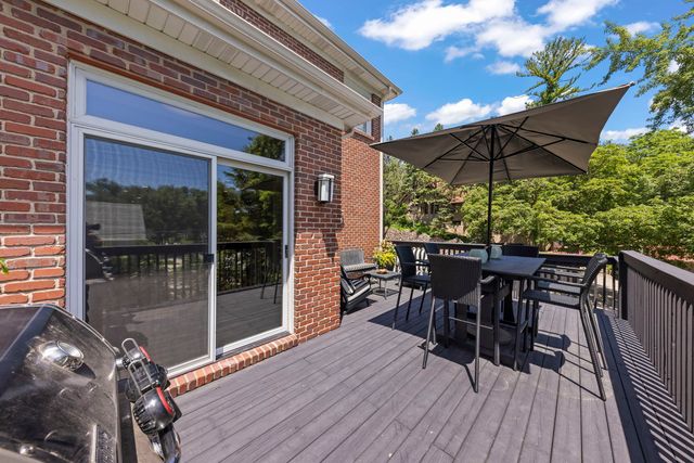 26 N Julian Street, Naperville, IL 60540