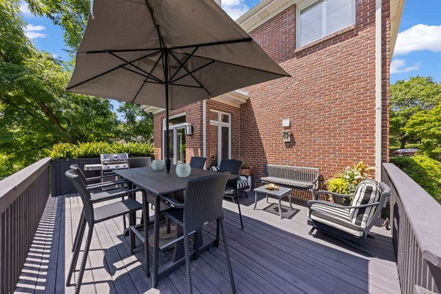 26 N Julian Street, Naperville, IL 60540