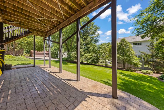 26 N Julian Street, Naperville, IL 60540