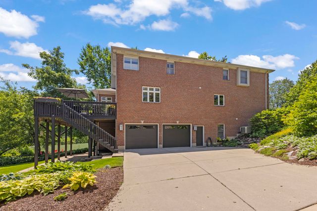 26 N Julian Street, Naperville, IL 60540