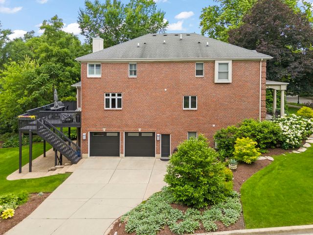 26 N Julian Street, Naperville, IL 60540