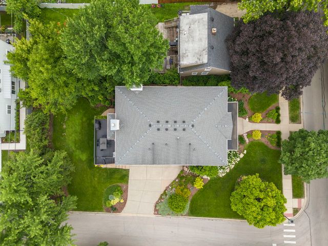 26 N Julian Street, Naperville, IL 60540