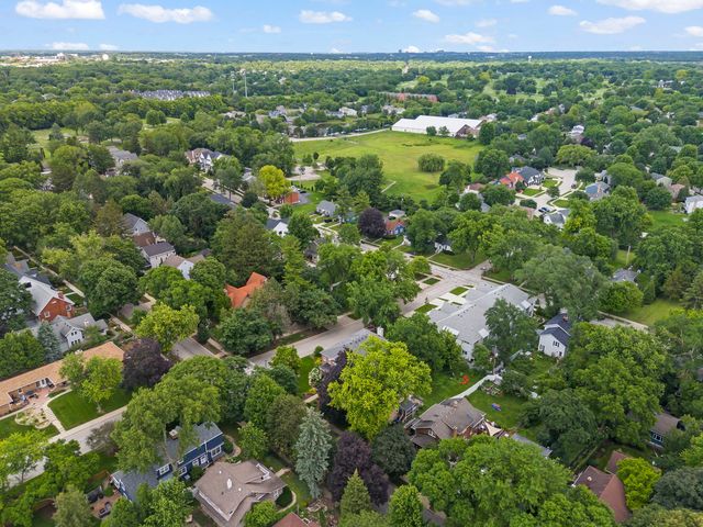 26 N Julian Street, Naperville, IL 60540