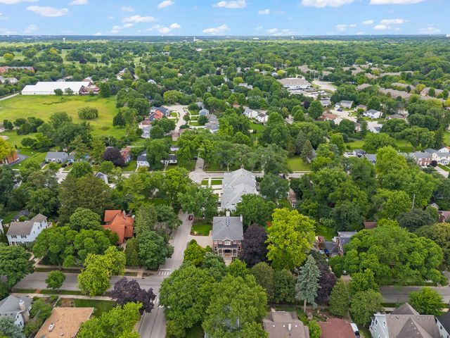 26 N Julian Street, Naperville, IL 60540
