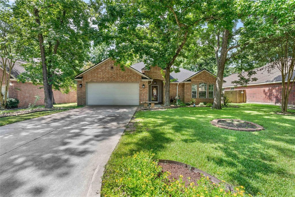 12625 Stuart Drive, Montgomery, TX 77356