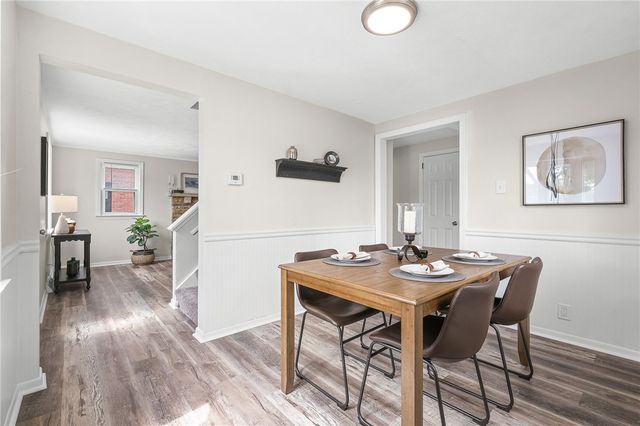 2062 Elmbrook Lane, Scott Twp, PA 15243
