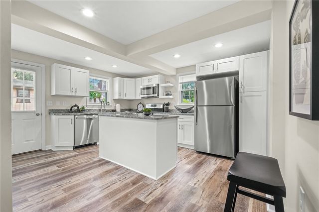 2062 Elmbrook Lane, Scott Twp, PA 15243