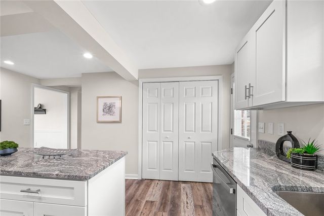 2062 Elmbrook Lane, Scott Twp, PA 15243