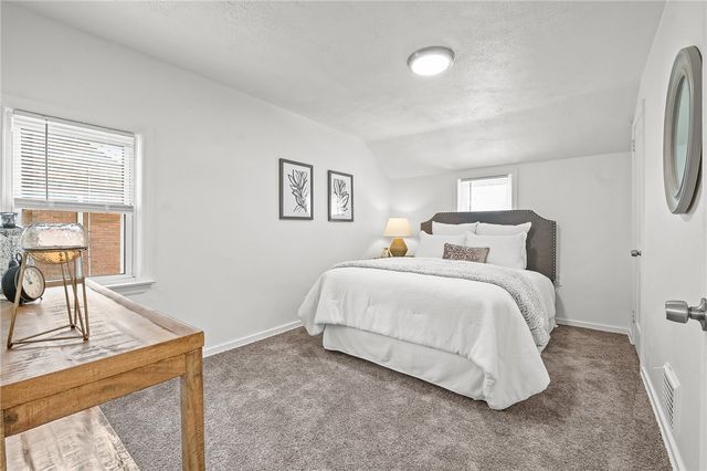 2062 Elmbrook Lane, Scott Twp, PA 15243