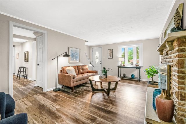 2062 Elmbrook Lane, Scott Twp, PA 15243