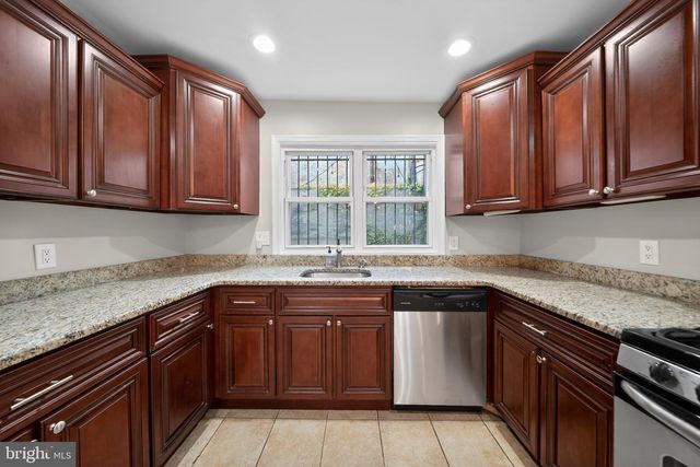 2448 AMBER ST, Philadelphia, PA 19125