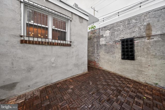 2448 AMBER ST, Philadelphia, PA 19125