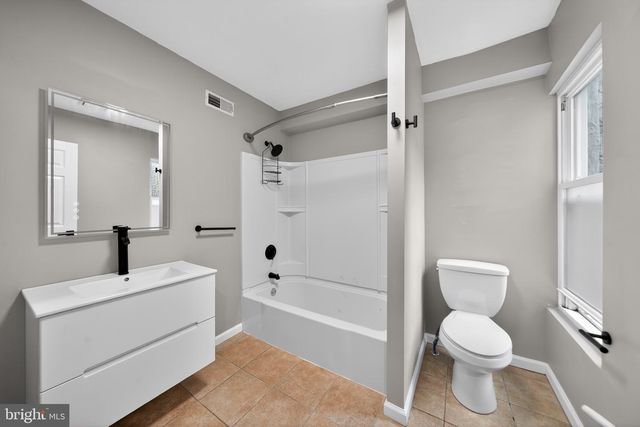 2448 AMBER ST, Philadelphia, PA 19125