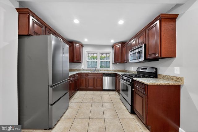 2448 AMBER ST, Philadelphia, PA 19125