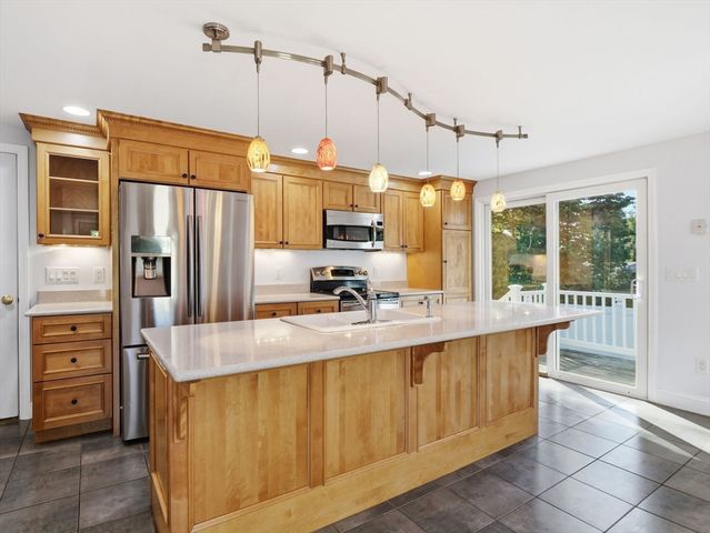 53 Willard St, Ayer, MA 01432