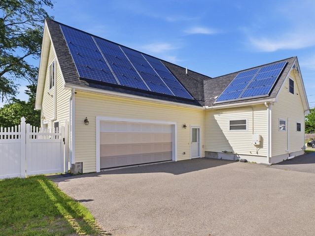 53 Willard St, Ayer, MA 01432