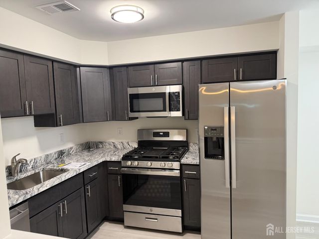 1214 Waterford Drive 14, Edison, NJ 08117