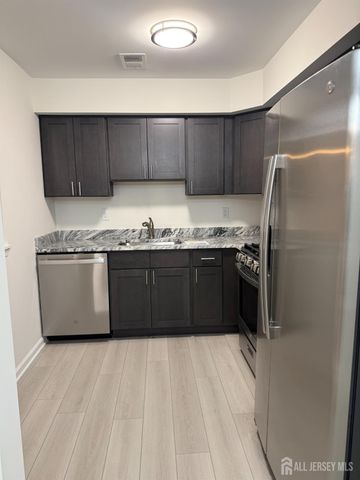 1214 Waterford Drive 14, Edison, NJ 08117