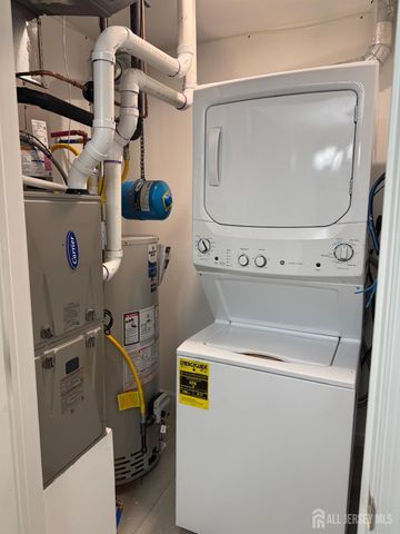 1214 Waterford Drive 14, Edison, NJ 08117