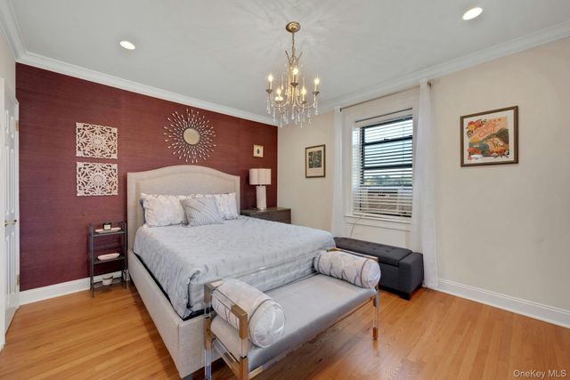 68 E Hartsdale Avenue 5M, Hartsdale, NY 10530
