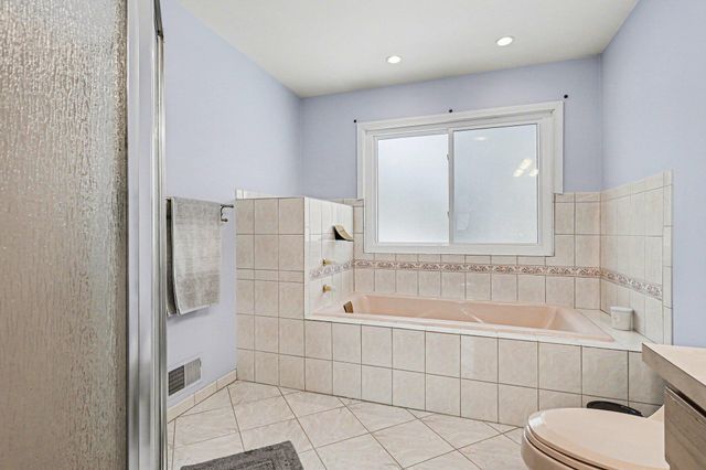 13574 Orchard Court, Gregory, MI 48137