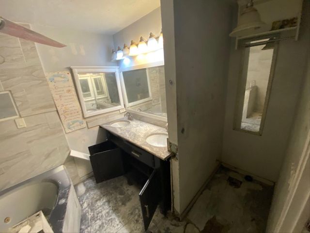 1201 Mossvine Drive, Plano, TX 75023